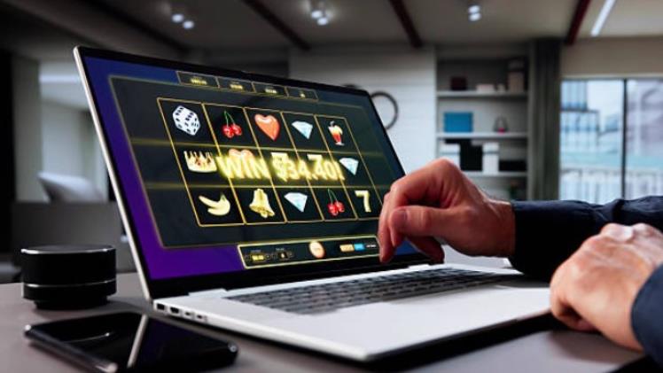 8 Simple Facts About Online Slots That Every New Player Should Know